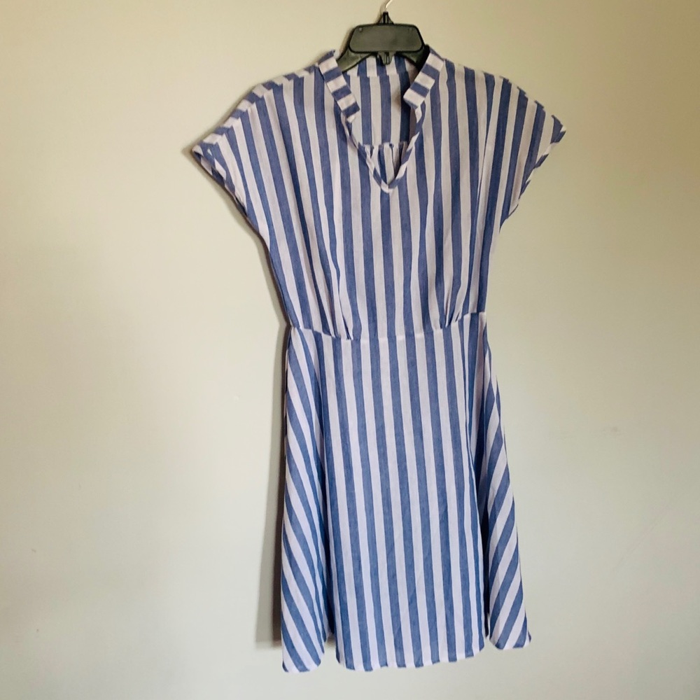 SHEIN Blue & White Striped Tie Dress Size Small